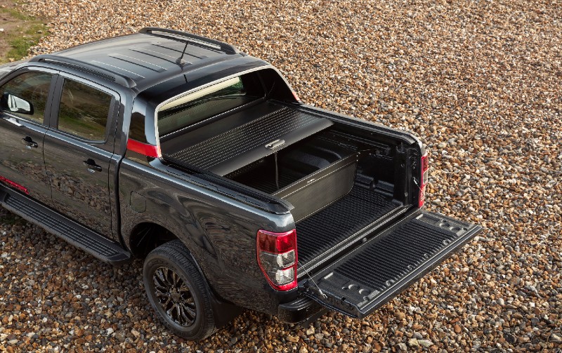 nuovo-ford-ranger-thunder-rear-open