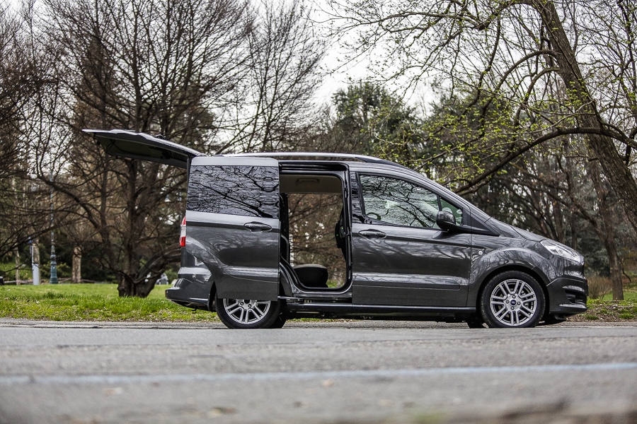 ford-tourneo