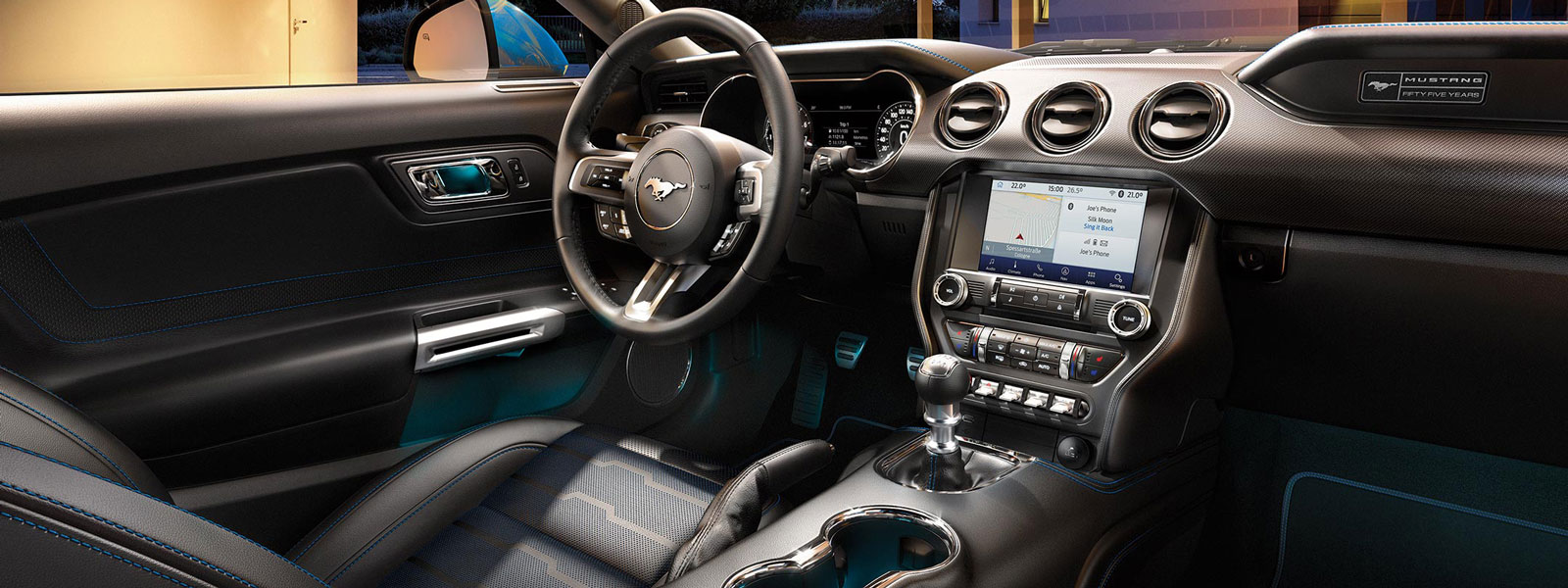 ford-mustang-front-interior