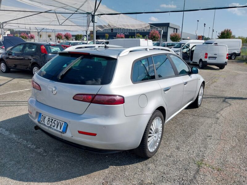 159 SW 1.9 jtdm 16v Distinctive 150cv
