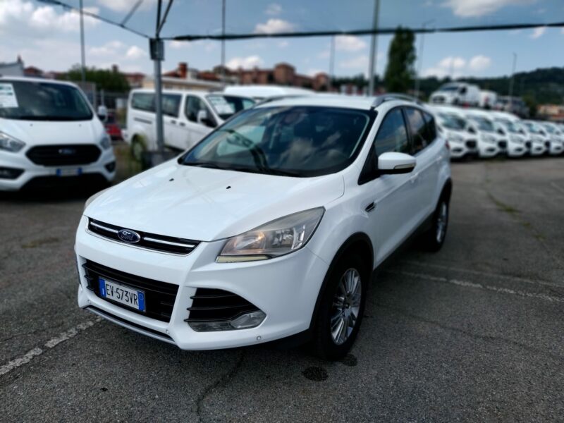 Kuga 2.0 tdci Plus 4wd 140cv powershift