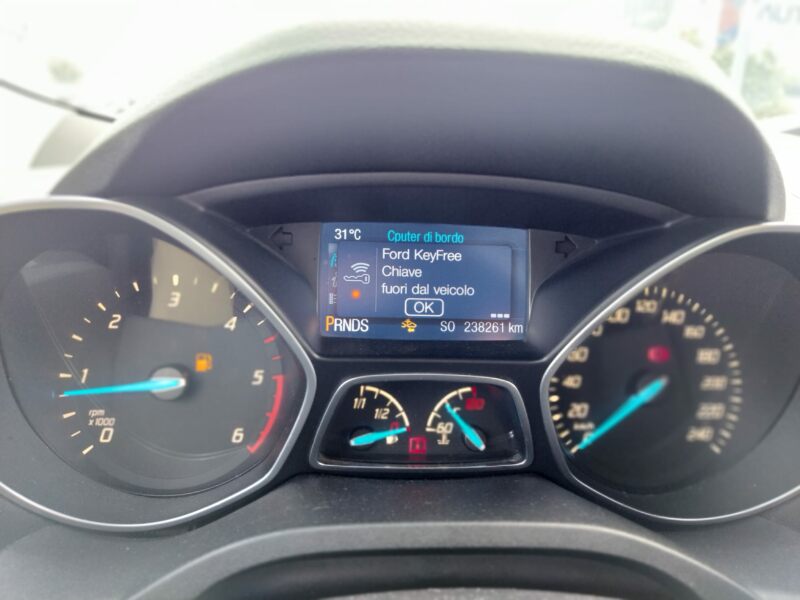 Kuga 2.0 tdci Plus 4wd 140cv powershift