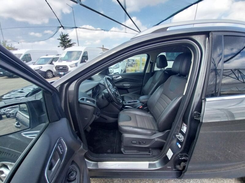 Kuga 2.0 tdci Titanium 4wd 150cv powershift