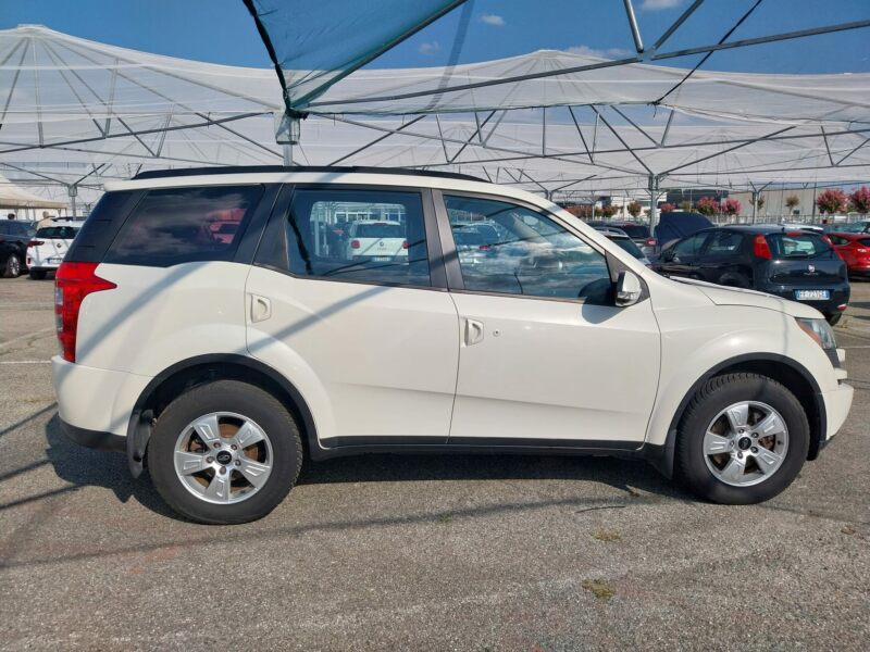 XUV500 2.2 16v W8 awd 7 posti