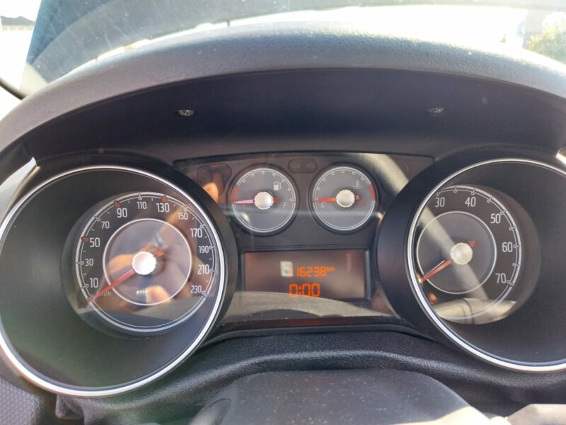 Punto 1.4 natural power Street 70cv